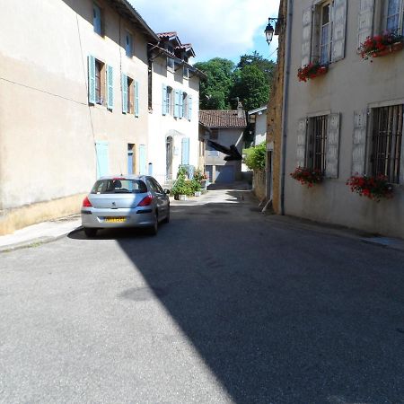 Le Cercle Chambres Climatisees Coligny Екстер'єр фото