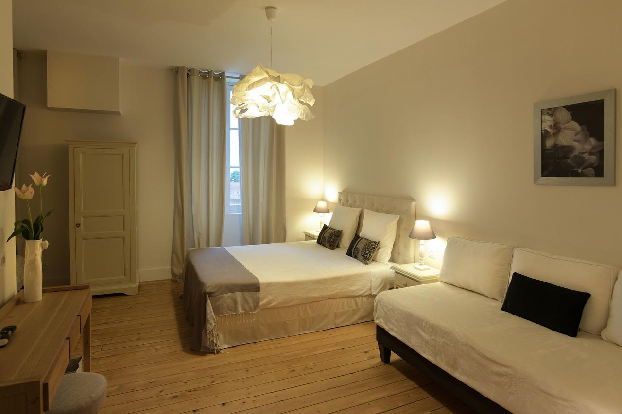 Le Cercle Chambres Climatisees Coligny Екстер'єр фото